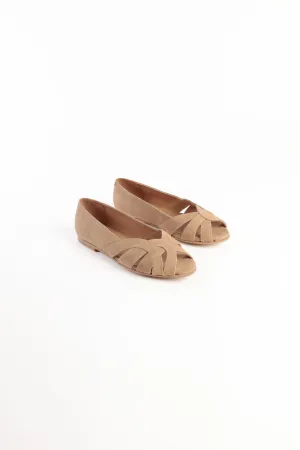 AMELIA CARAMEL - Peep-Toe Ballet Flats with Crossover Straps