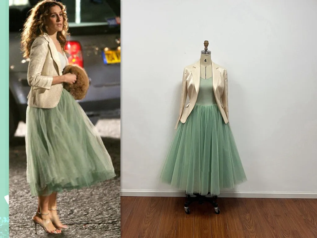 Carrie Bradshaw Beige Blazer in Film Sex and the City Outfit