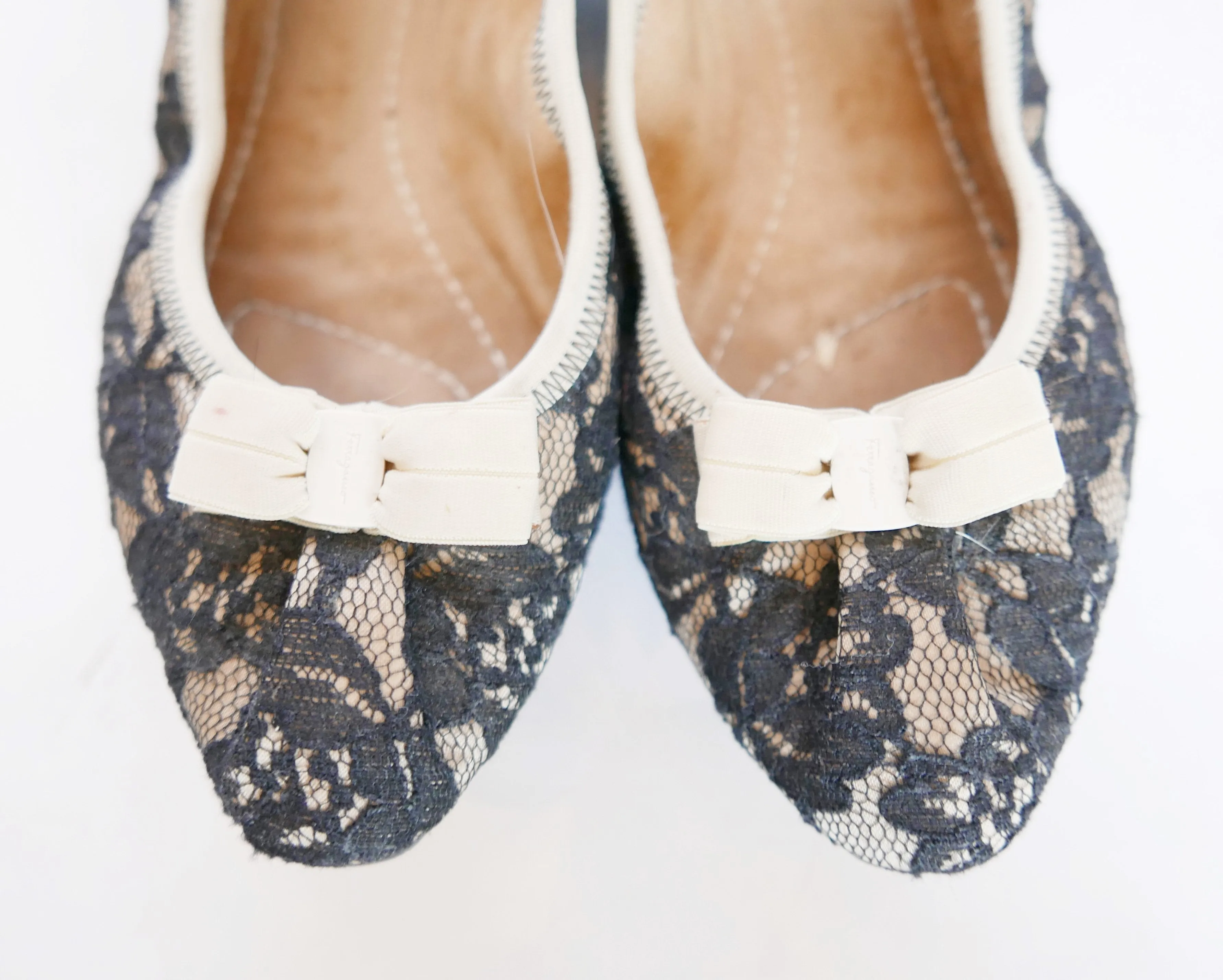 SALVATORE FERRAGAMO BLACK/BEIGE MY BELLE LACE BALLET FLATS (8)