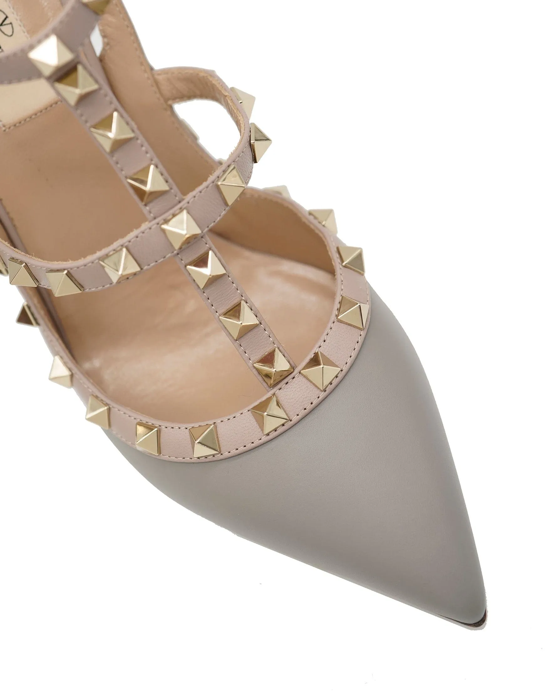 Valentino Rockstud Heels in beige AJC0679